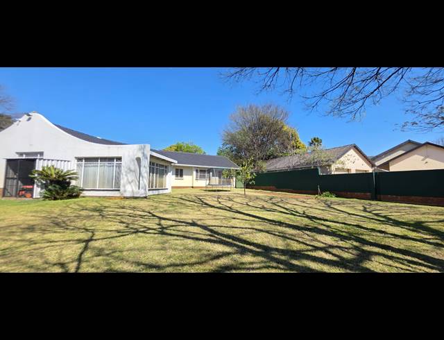 3 BEDROOM FREEHOLD FOR SALE IN NIMROD PARK
